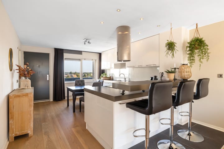 Photo 2 of Port Broclede 37