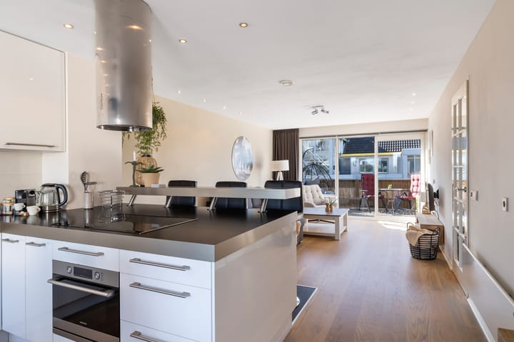 Photo 16 of Port Broclede 37