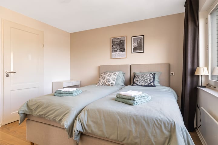 Photo 19 of Port Broclede 37