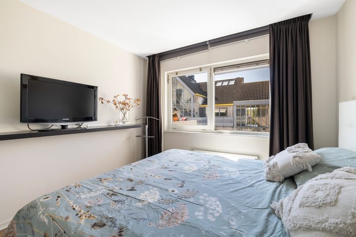 Photo 21 of Port Broclede 37