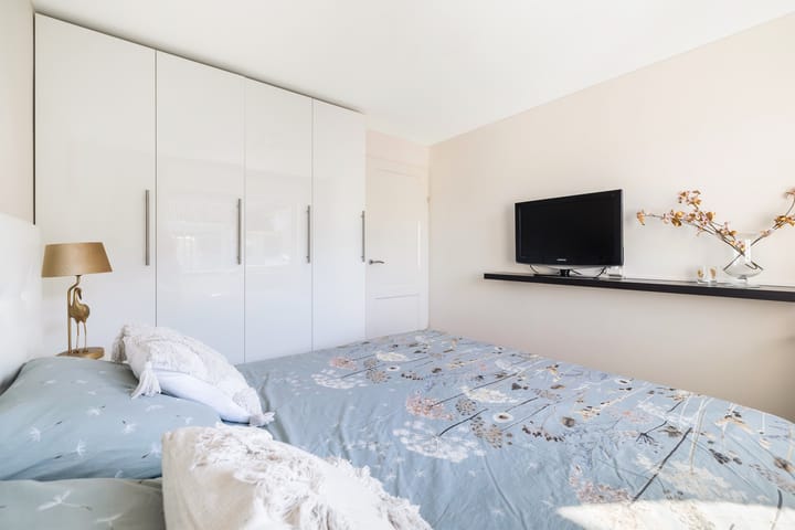 Photo 22 of Port Broclede 37