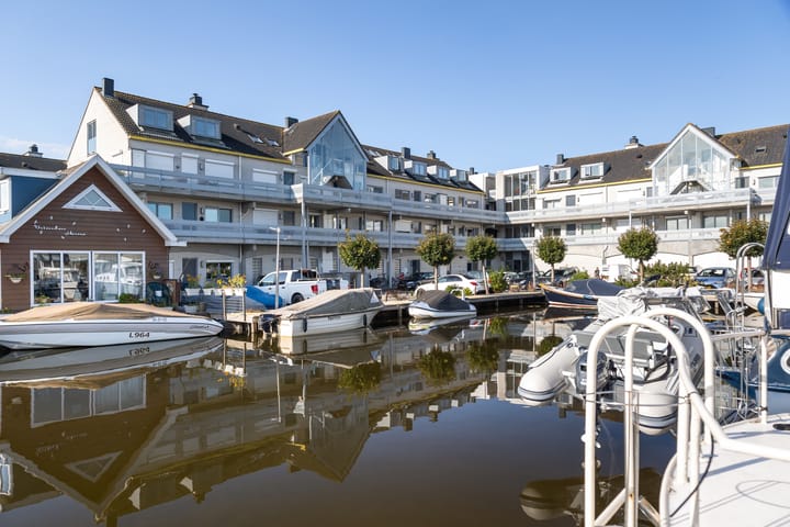 Photo 42 of Port Broclede 37