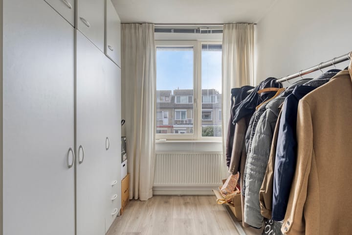 Foto 16 van Van Hallstraat 53