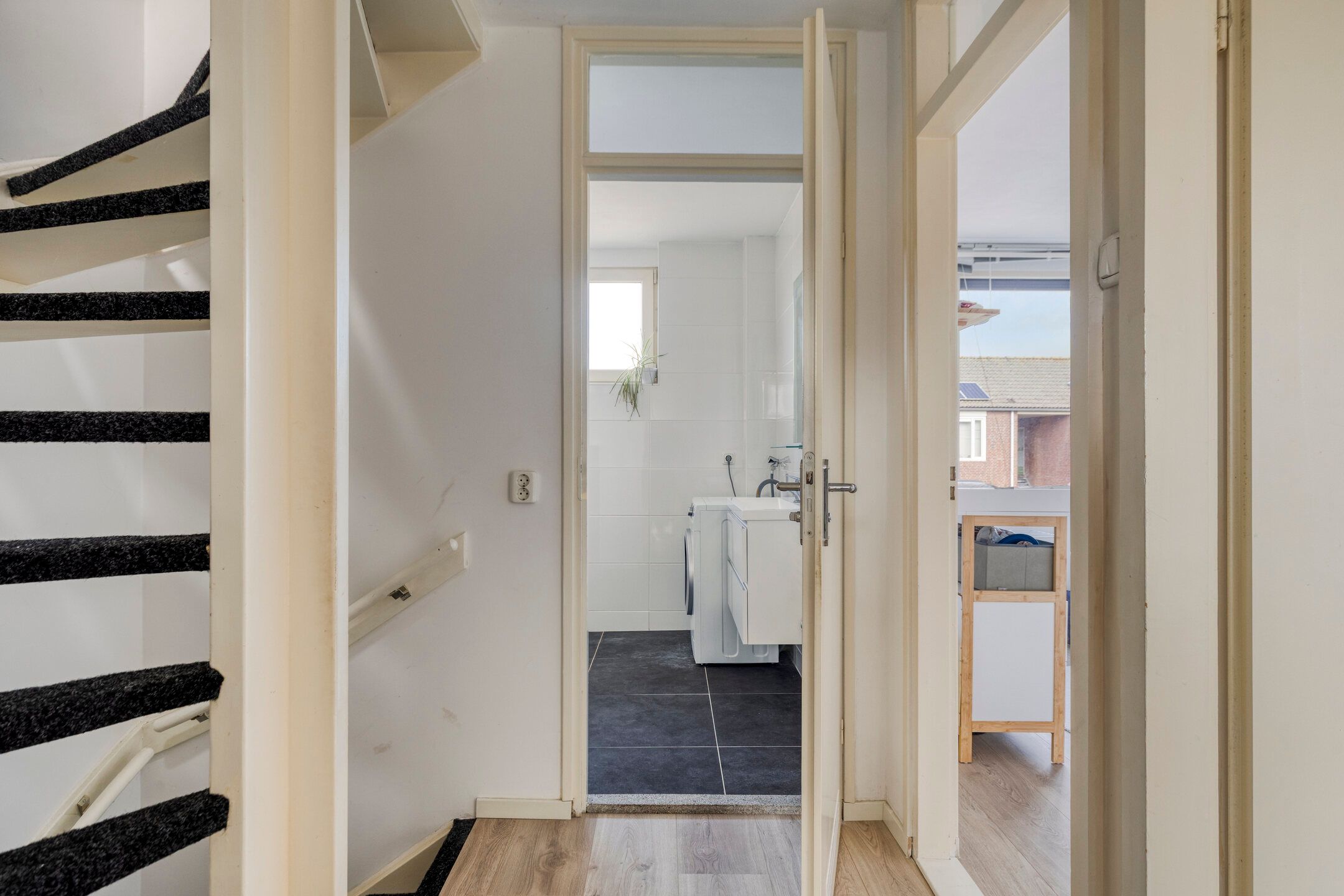 Photo 18 of Van Hallstraat 53