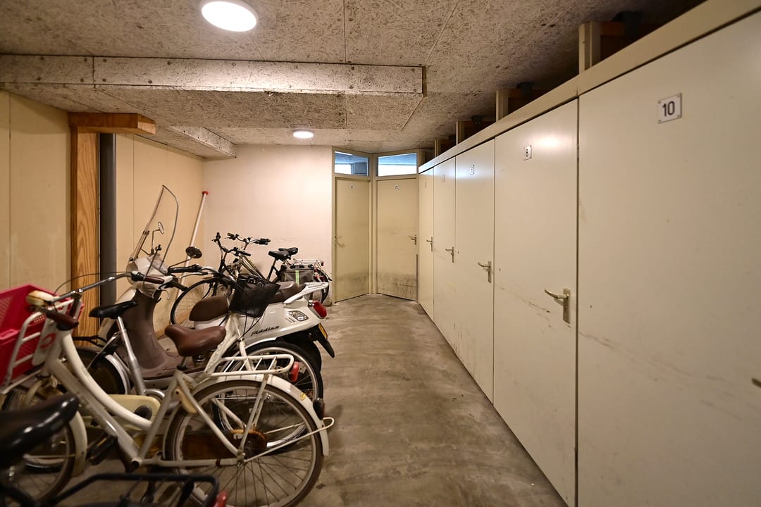 Photo 11 of Spaanderbank 6