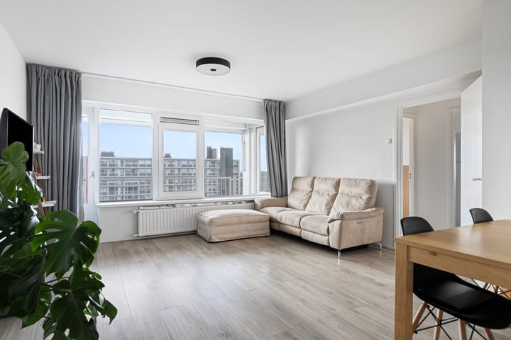 Foto 2 van Louis Raemaekersstraat 289