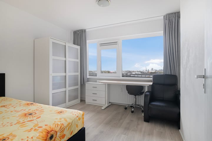 Foto 23 van Louis Raemaekersstraat 289