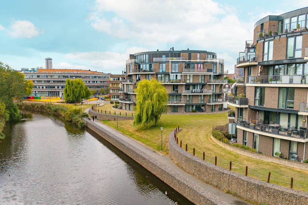 Foto 2 van Antoni Gaudipark 54