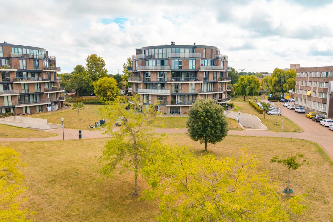 Foto 32 van Antoni Gaudipark 54