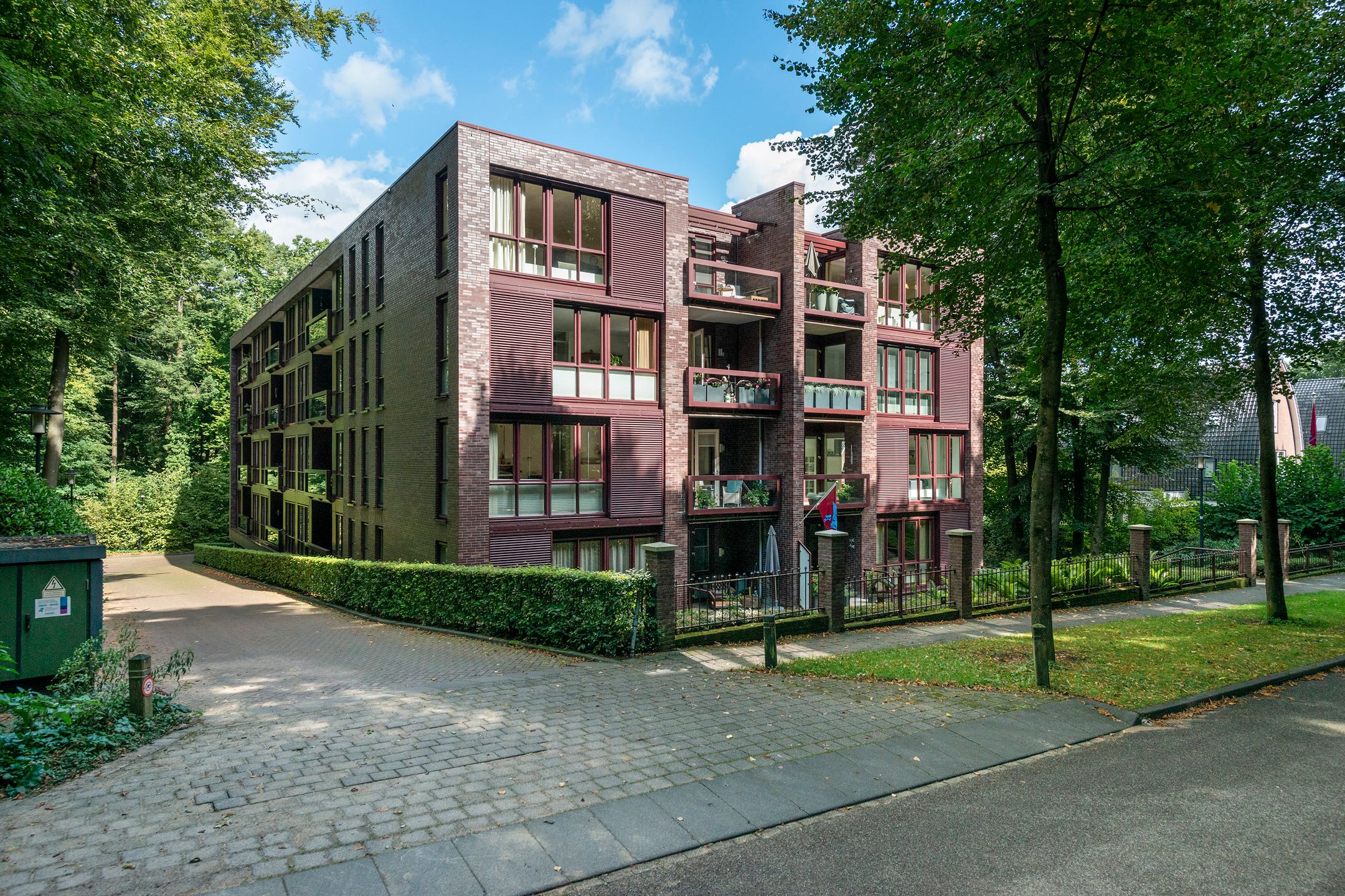 Photo 6 of Graaf van Rechterenweg 53-31