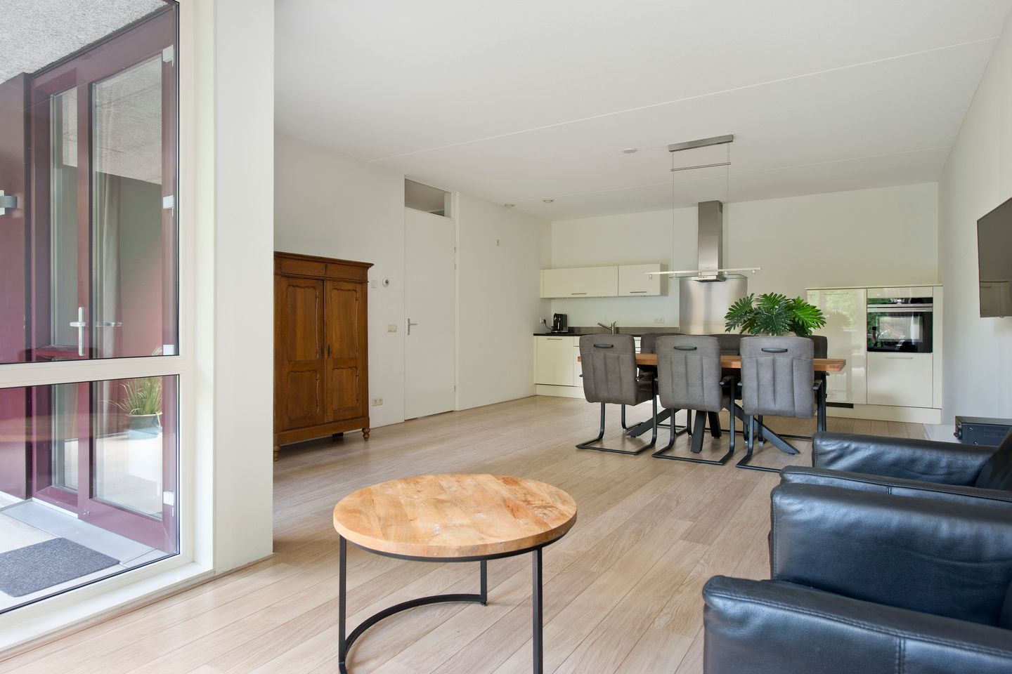 Photo 19 of Graaf van Rechterenweg 53-31