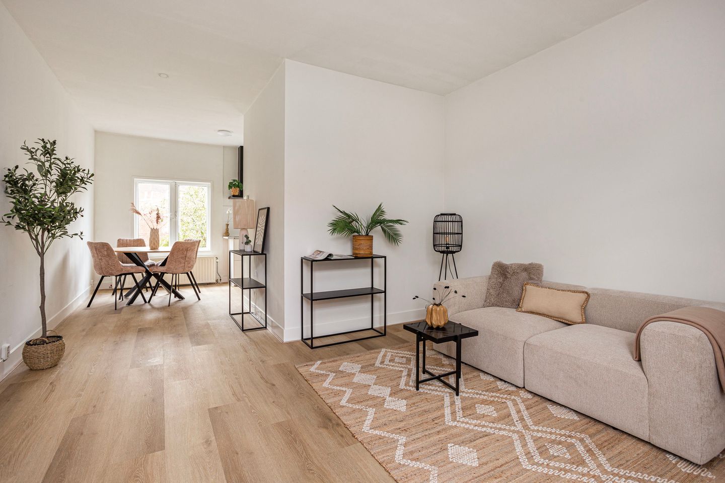 Photo 5 of Minahassastraat 27-B