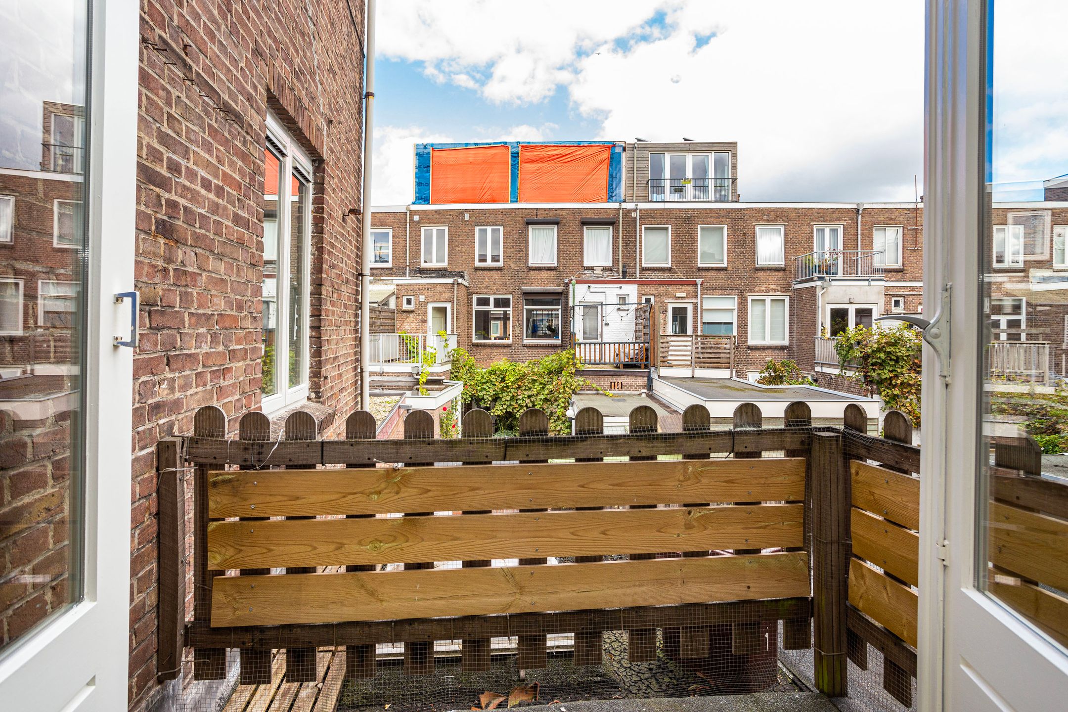 Photo 6 of Minahassastraat 27-B