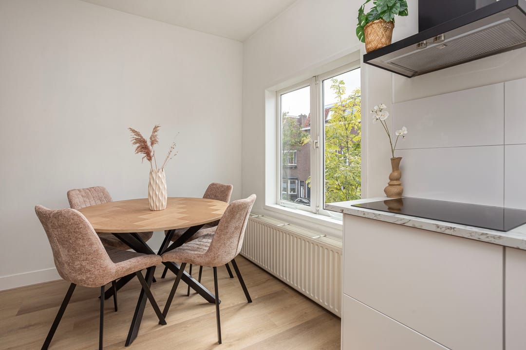 Photo 11 of Minahassastraat 27-B