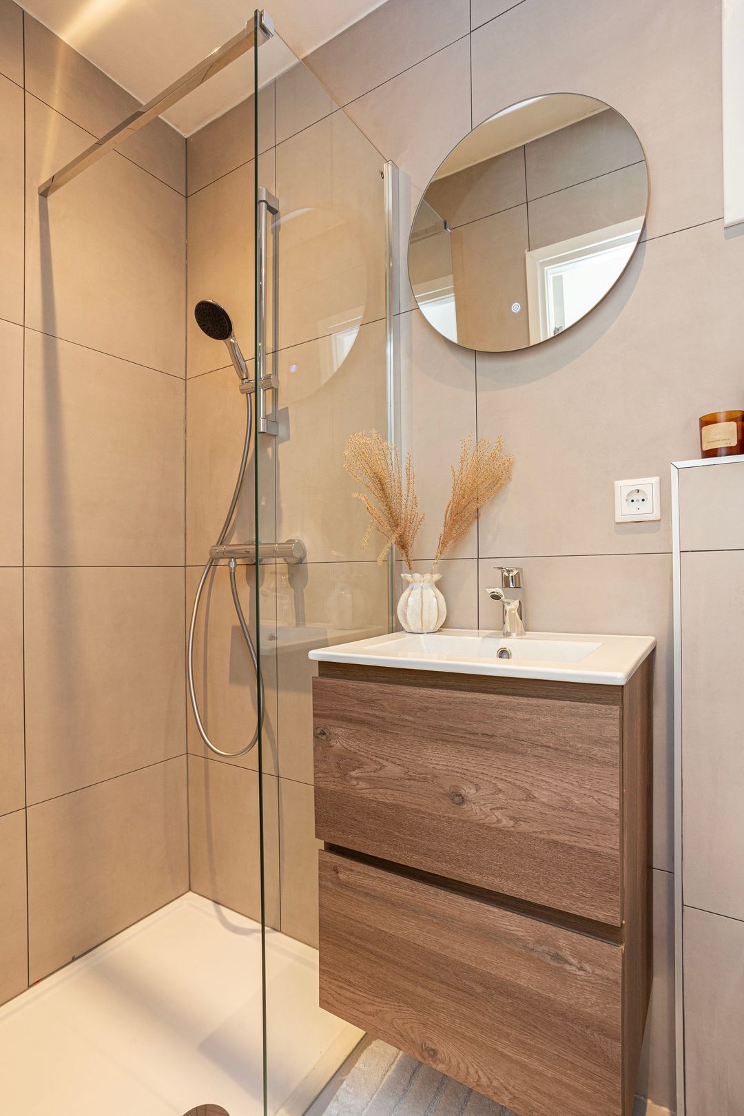 Photo 16 of Minahassastraat 27-B