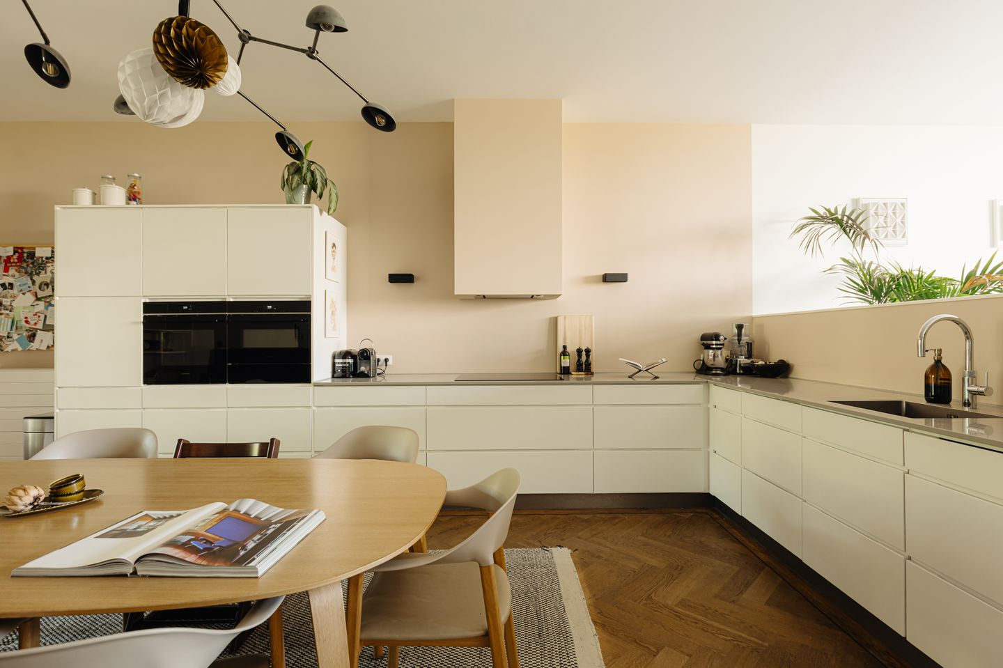 Photo 5 of Saskia van Uijlenburgkade 131