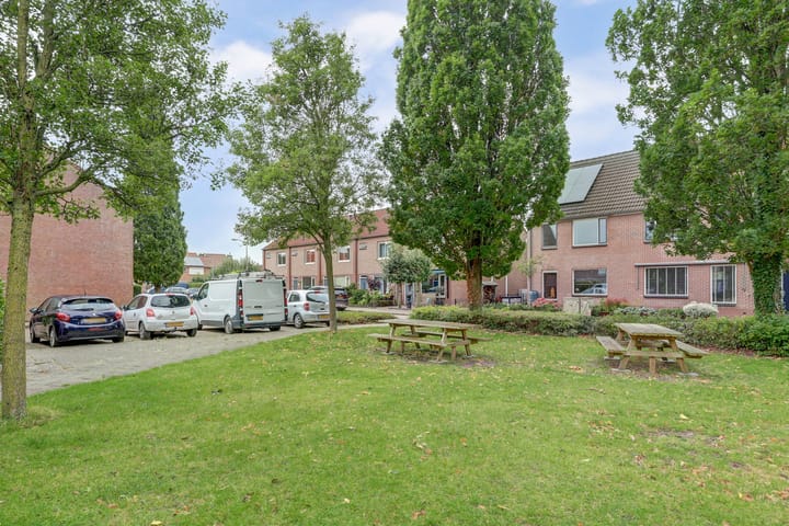 Photo 42 of Eikenlaan 32