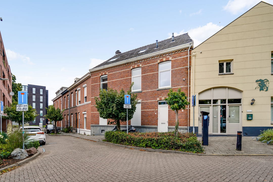 Foto 1 van Ernst Casimirstraat 7-A