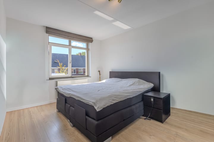 Foto 16 van Bernard Leenestraat 15