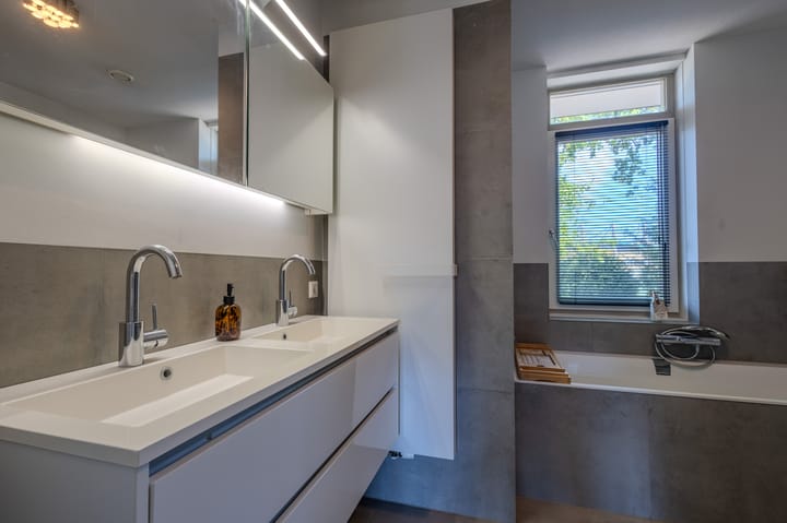 Foto 23 van Bernard Leenestraat 15