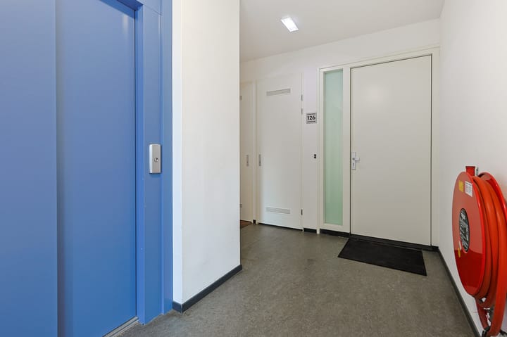 Photo 4 of Willemstraat 128