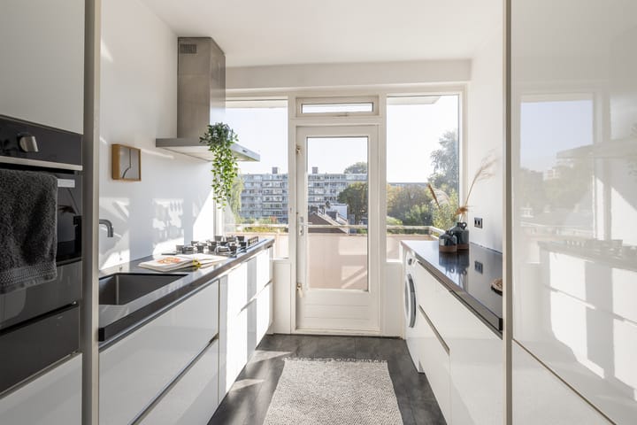 Foto 15 van Van der Helmstraat 359