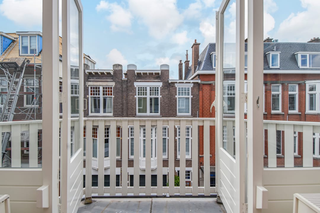 Photo 13 of Van Beverningkstraat 264