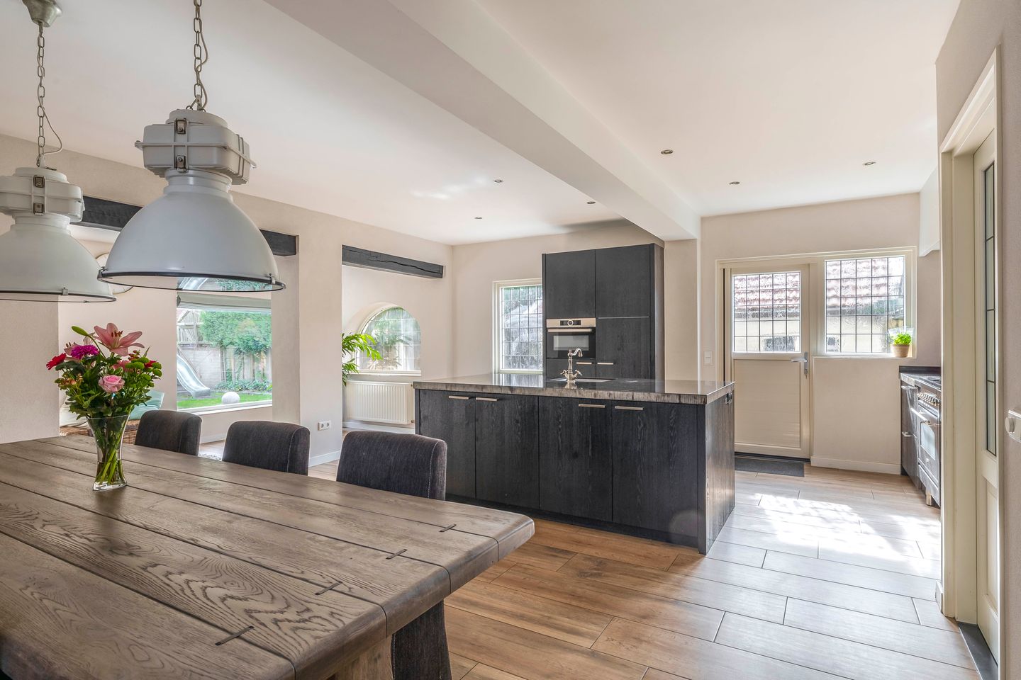 Foto 25 van Stationsstraat 25