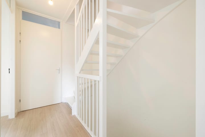 Photo 14 of Colonnade 75