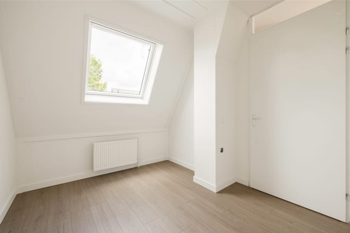 Photo 22 of Colonnade 75