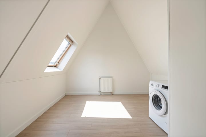 Photo 27 of Colonnade 75