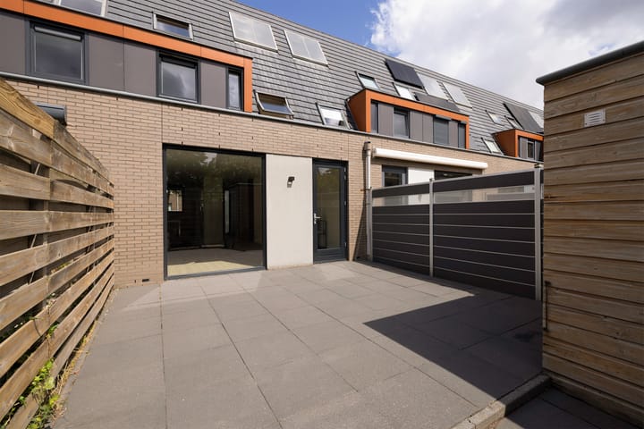 Photo 30 of Colonnade 75