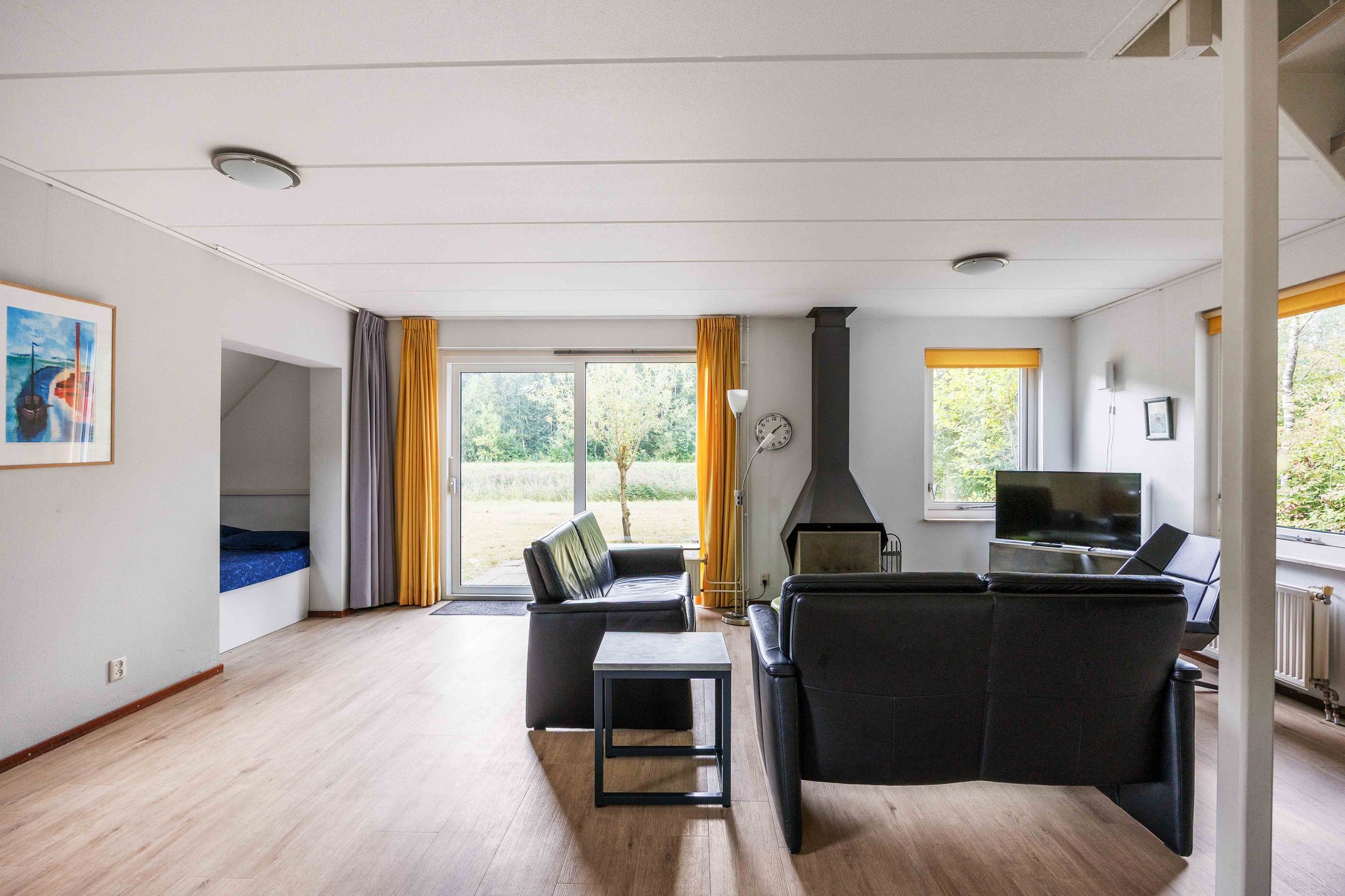 Photo 6 of De Rug 3-158