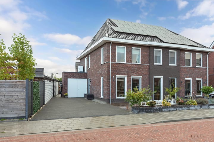 Photo 33 of Raatakker 1