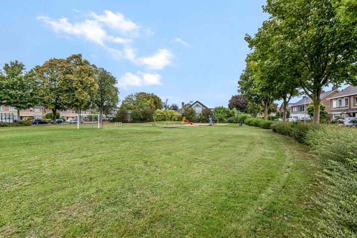 Foto 35 van Van Hallstraat 10