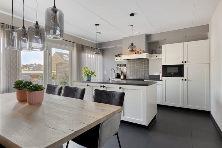 Photo 3 of Meekrapstraat 36