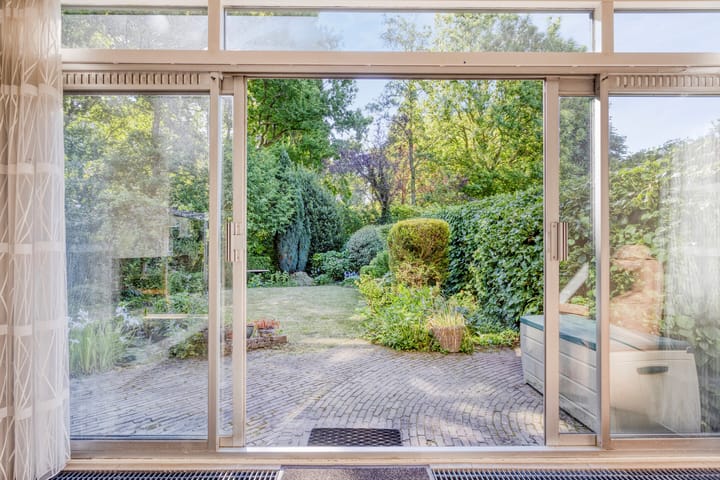 Foto 10 van Van Vredenburchlaan 13