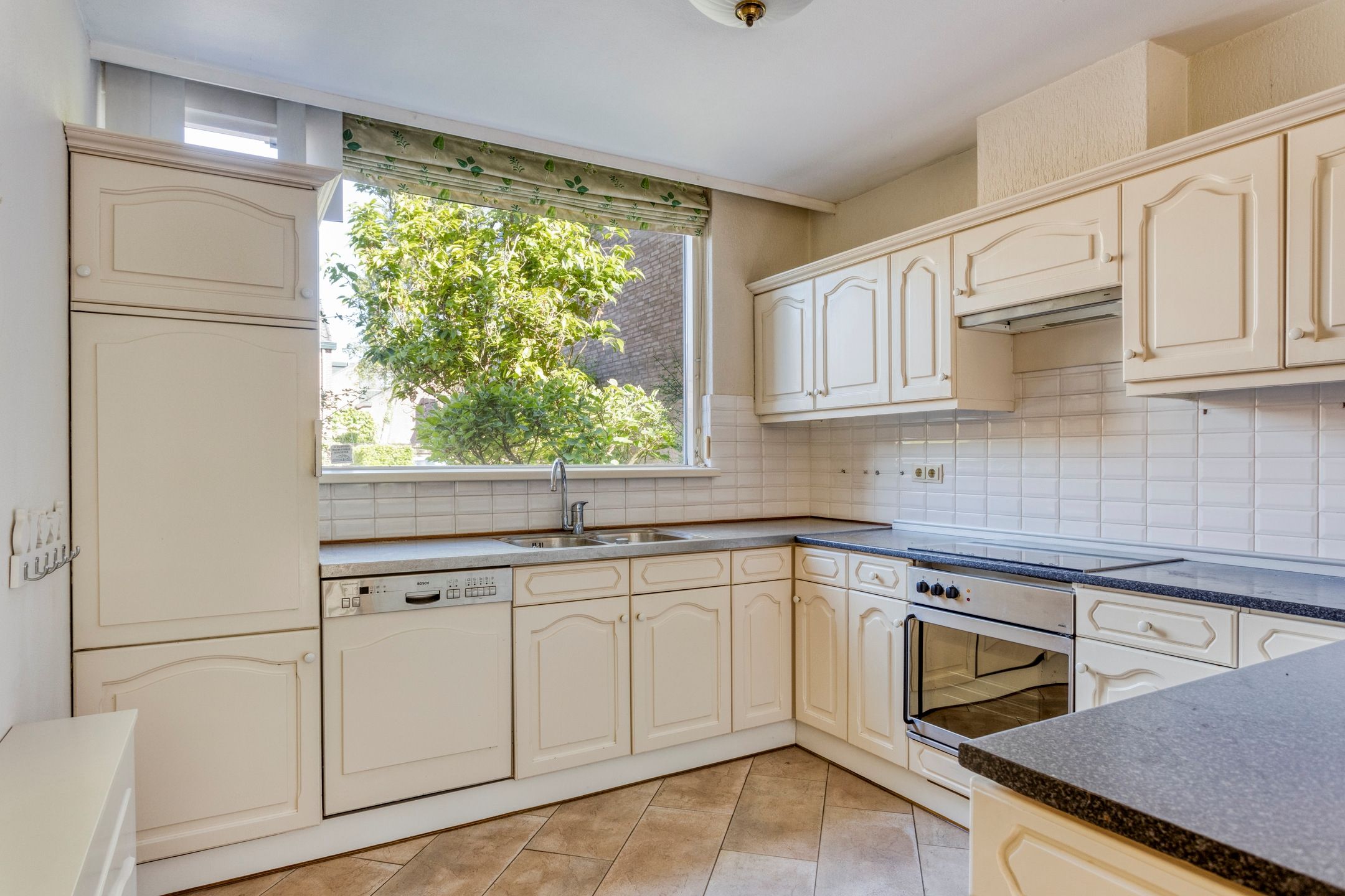 Foto 12 van Van Vredenburchlaan 13