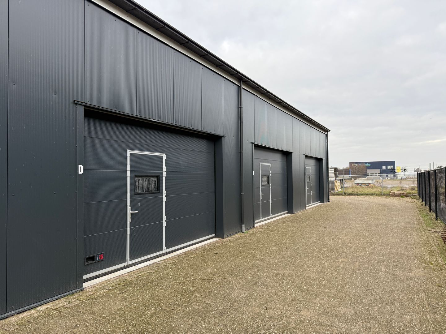 Bekijk foto 1 van Gedeputeerde Laanweg 55-A