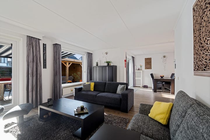 Foto 14 van Rechterenstraat 20