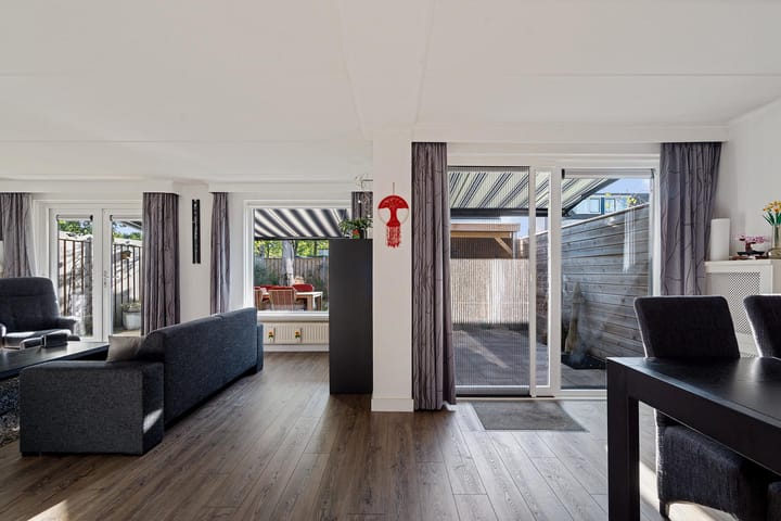 Foto 16 van Rechterenstraat 20