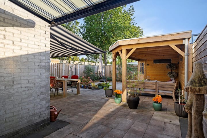 Foto 32 van Rechterenstraat 20