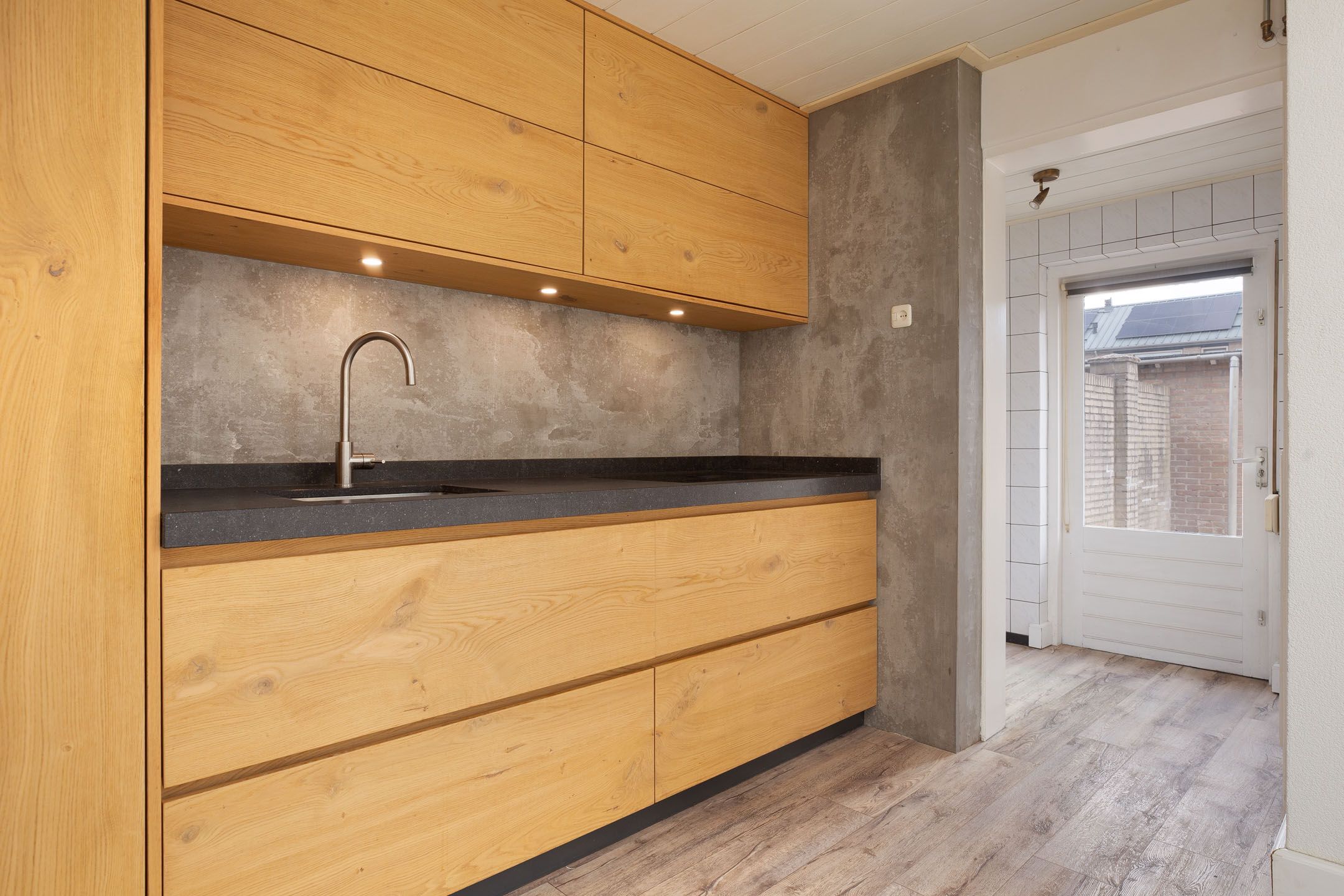 Foto 15 van Mr. van der Brugghenstraat 17