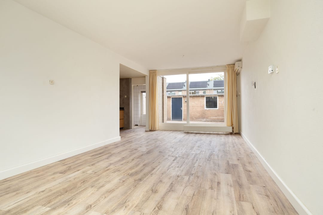 Foto 13 van Mr. van der Brugghenstraat 17