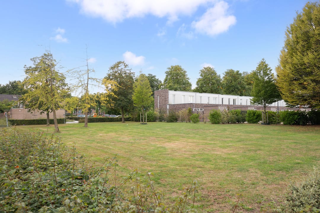 Foto 32 van Mr. van der Brugghenstraat 17