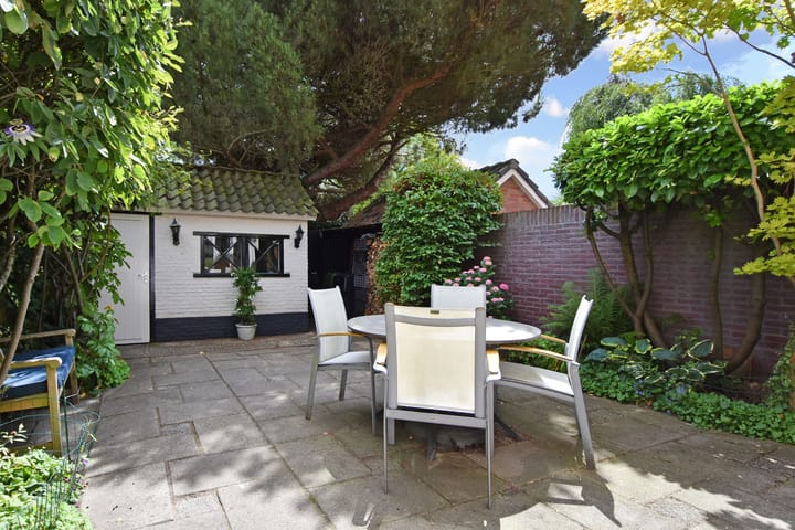 Foto 19 van Prins Bernhardlaan 10