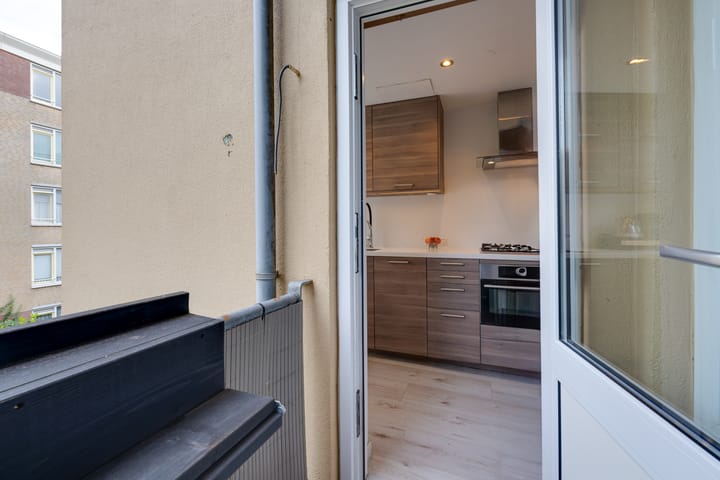 Foto 24 van Joan Melchior Kemperstraat 54-C