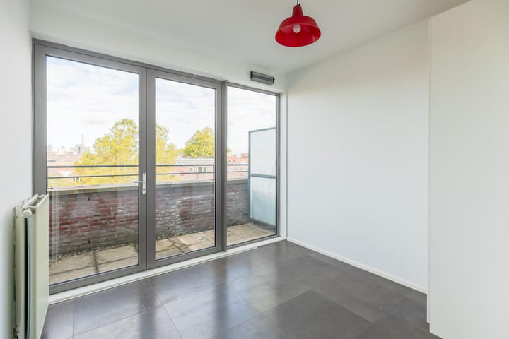 Photo 16 of Polderlaan 18-F