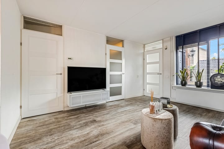 Foto 8 van Ranonkel 5