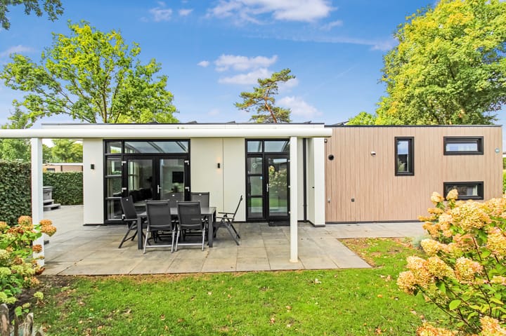 Photo 1 of Loverensestraat 11-D17